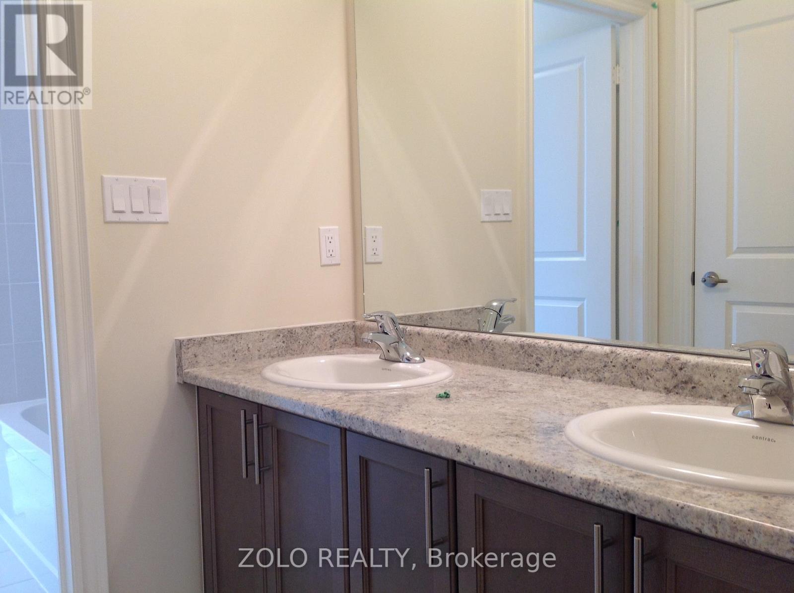 64 Cayton Crescent, Bradford West Gwillimbury, Ontario  L3Z 0V9 - Photo 8 - N13751012