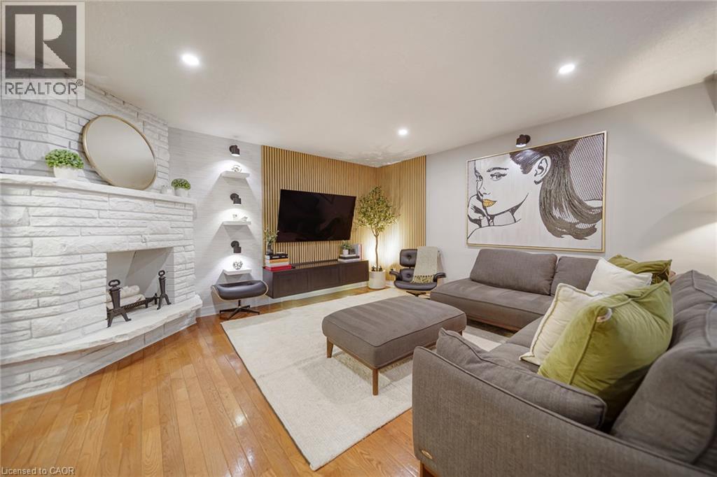 220 Claremont Avenue, Kitchener, Ontario  N2M 2R1 - Photo 7 - 40860591