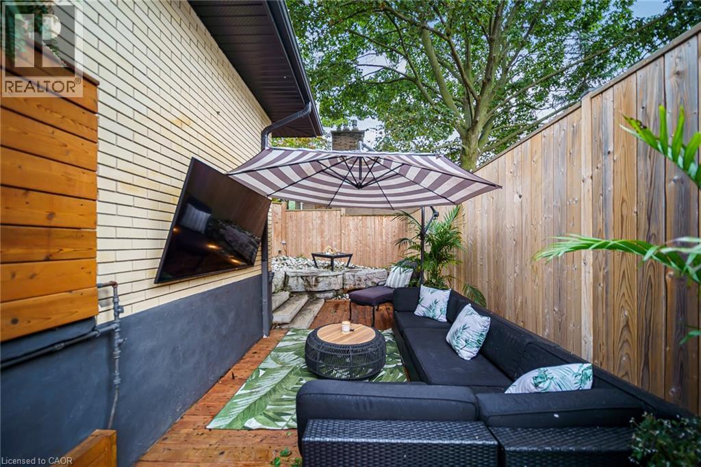 220 Claremont Avenue, Kitchener, Ontario  N2M 2R1 - Photo 38 - 40860591