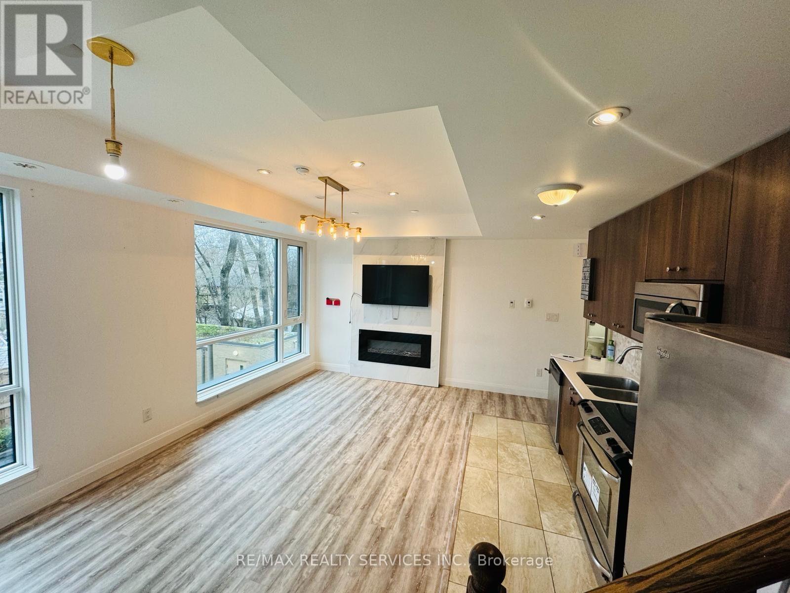 321 - 639 Lawrence Avenue W, Toronto, Ontario  M6A 1A9 - Photo 28 - C13618736