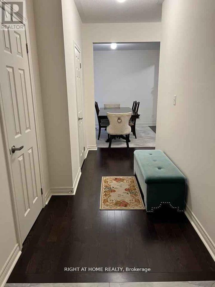467 Downes Jackson Heights N, Milton, Ontario  L9T 8W1 - Photo 3 - W13751032