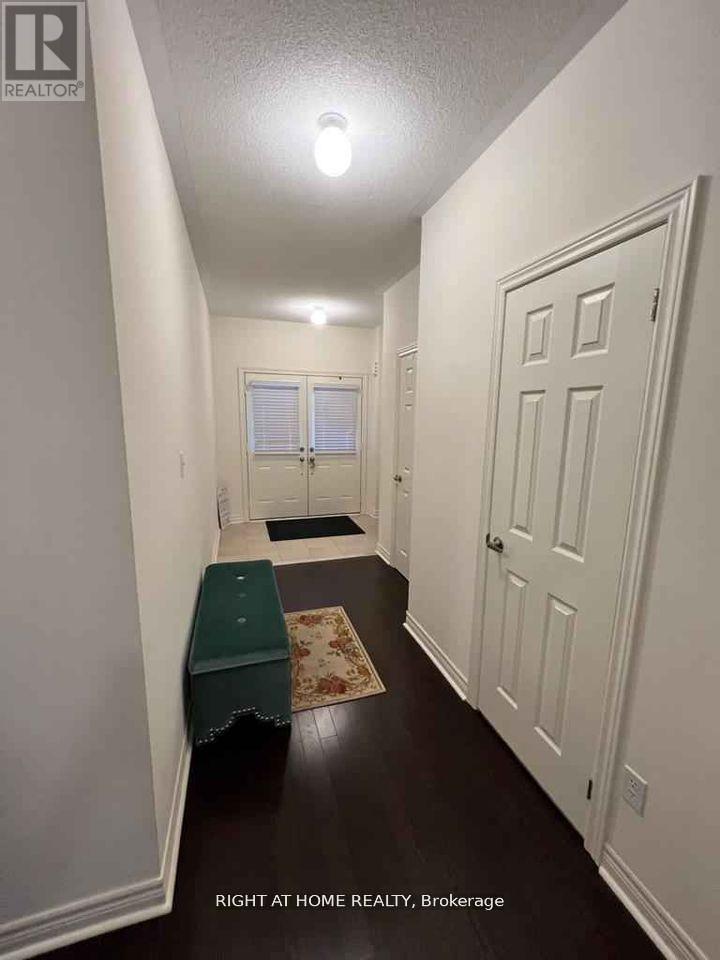 467 Downes Jackson Heights N, Milton, Ontario  L9T 8W1 - Photo 5 - W13751032