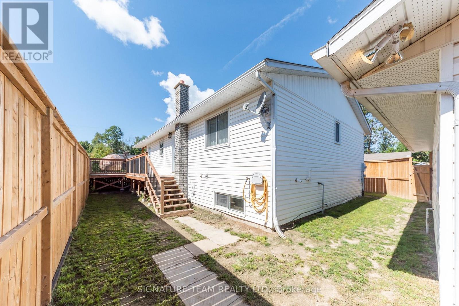 10 Selkirk Street, Petawawa, Ontario  K8H 1N9 - Photo 33 - X13751056