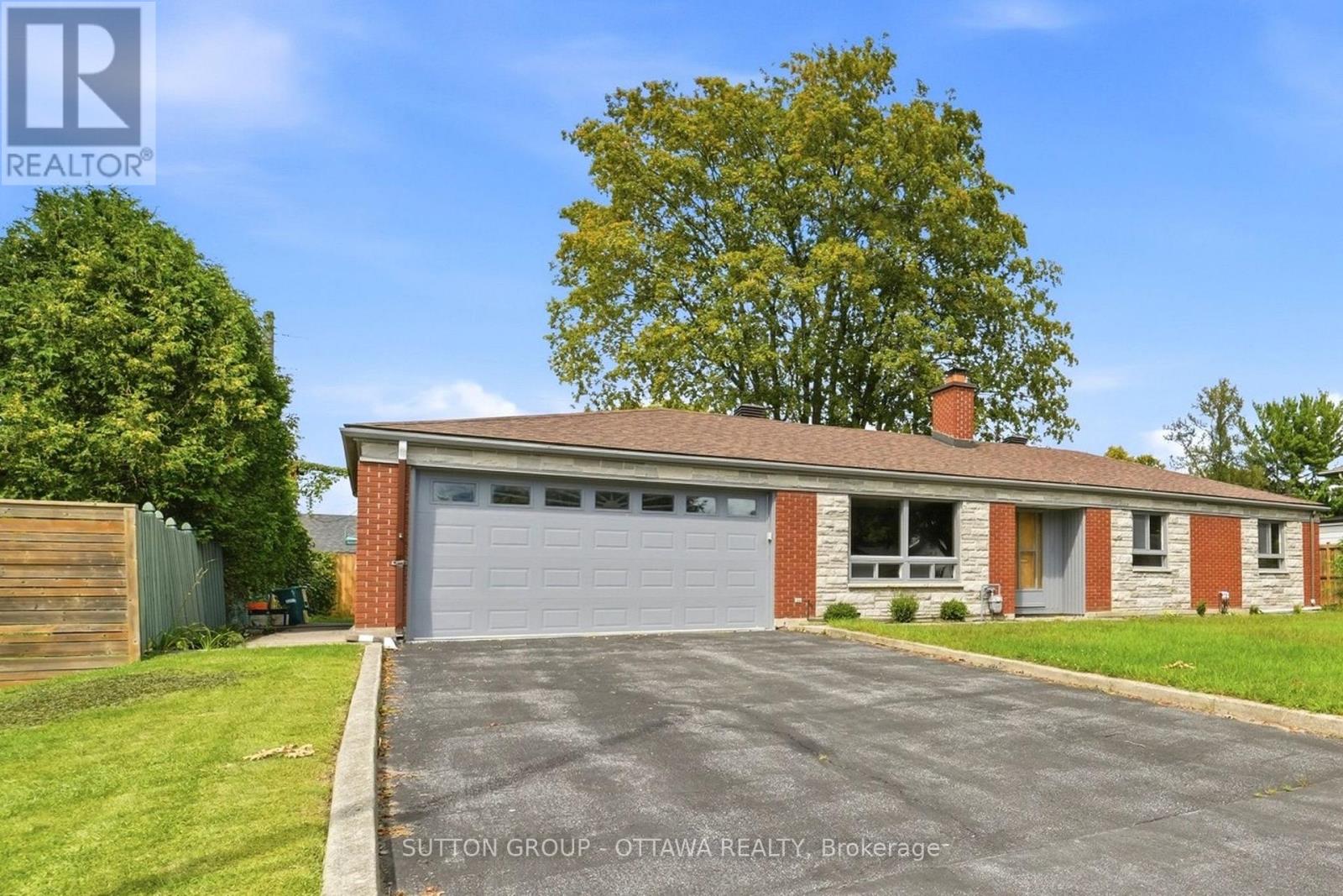 1981 Bel-Air Drive, Ottawa, Ontario  K2C 0X1 - Photo 2 - X13751082