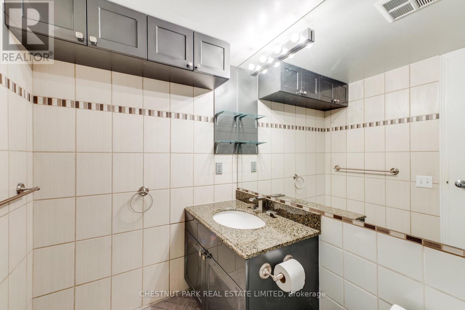 Th8 - 140 Bathurst Street, Toronto, Ontario  M5V 3N8 - Photo 32 - C13751068