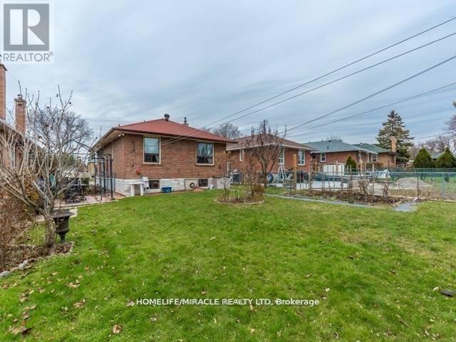 31 Kilgreggan Crescent, Toronto, Ontario  M1J 1S2 - Photo 6 - E13751076