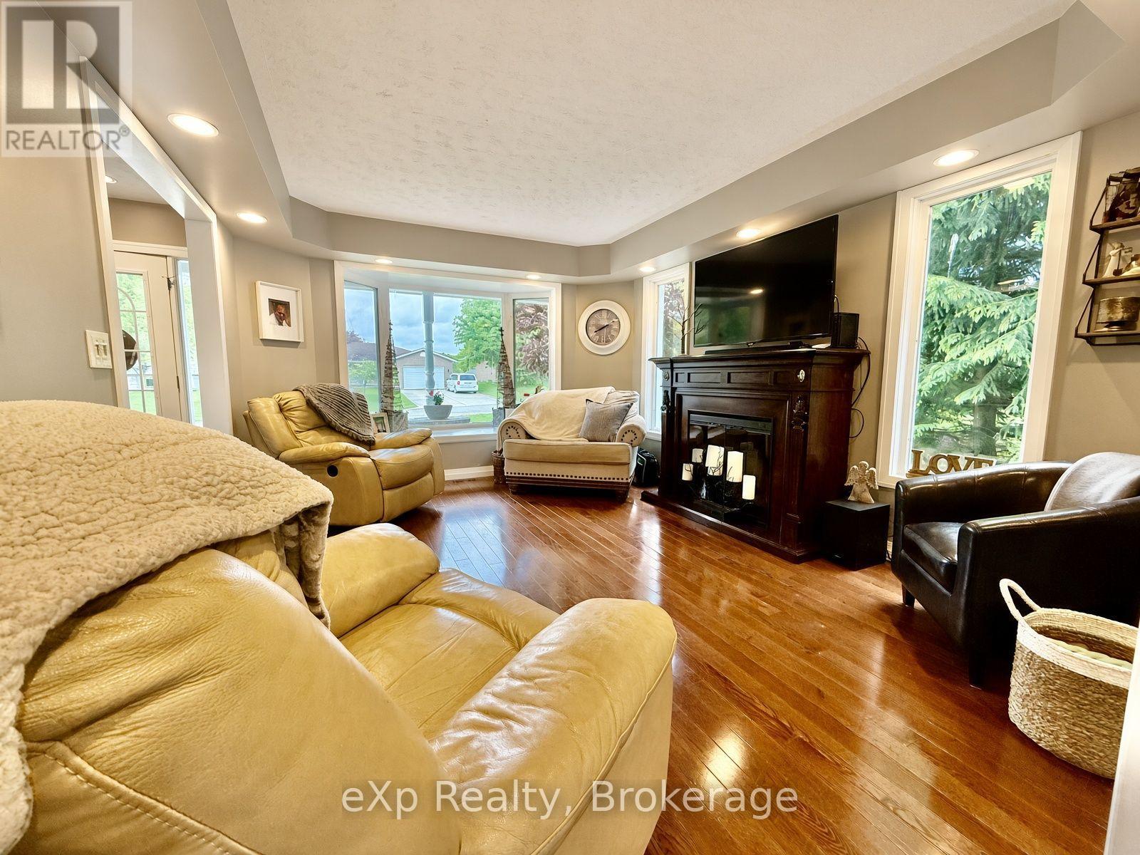 3 Gray Court, South Bruce, Ontario  N0G 2J0 - Photo 7 - X13751066
