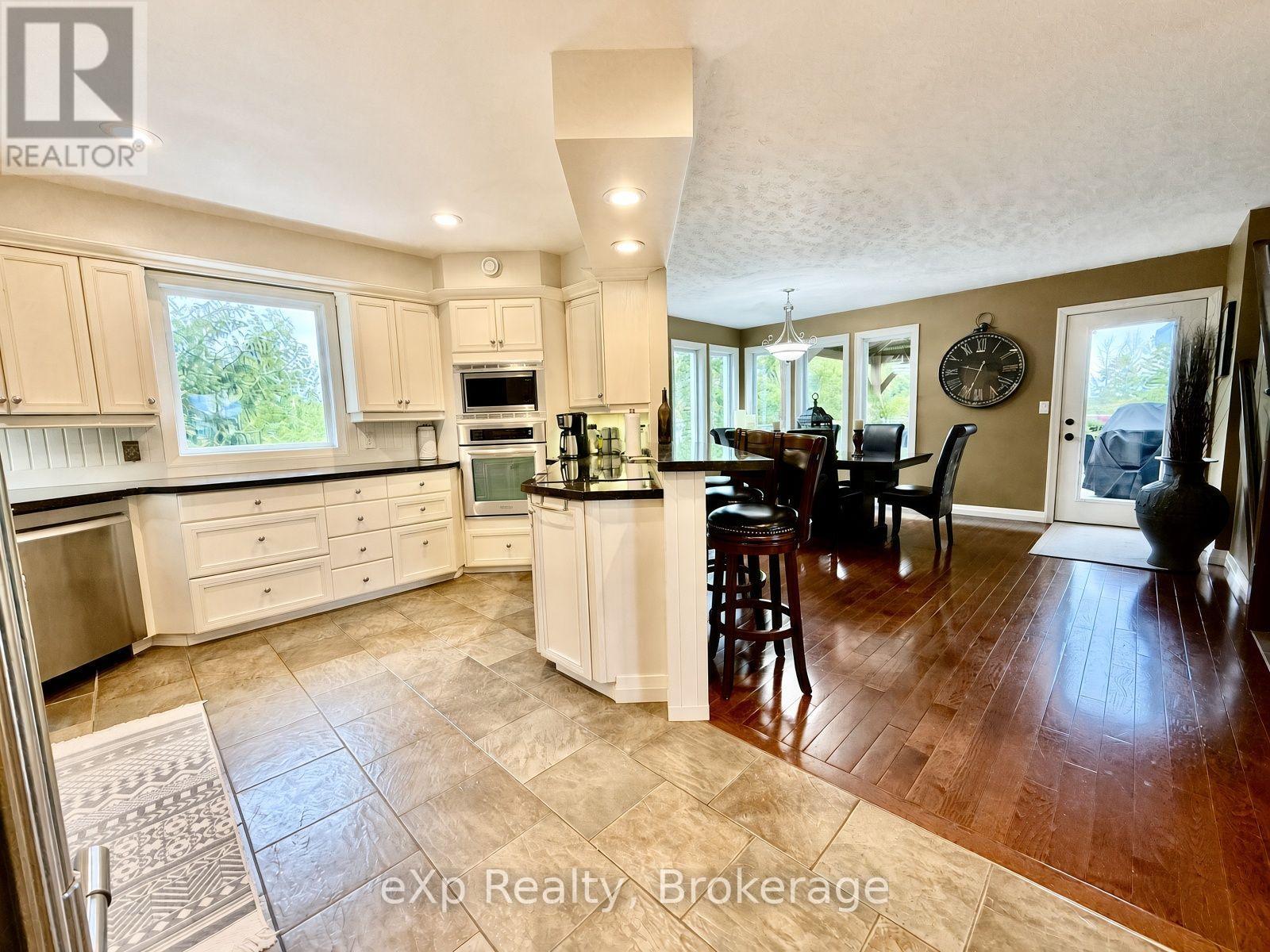 3 Gray Court, South Bruce, Ontario  N0G 2J0 - Photo 9 - X13751066