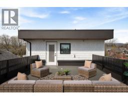 1 2282 E 8TH AVENUE, Vancouver, British Columbia