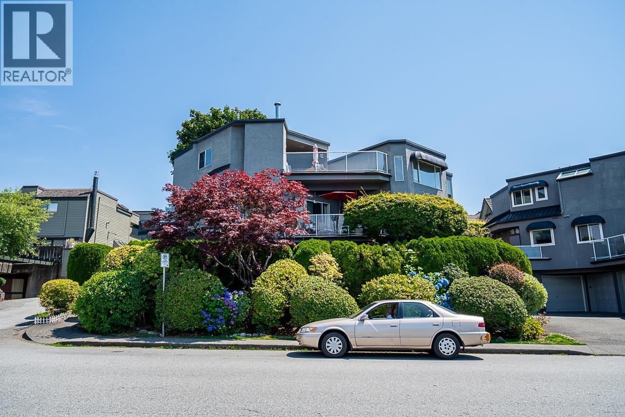 1416 MAHON AVENUE, North Vancouver, British Columbia