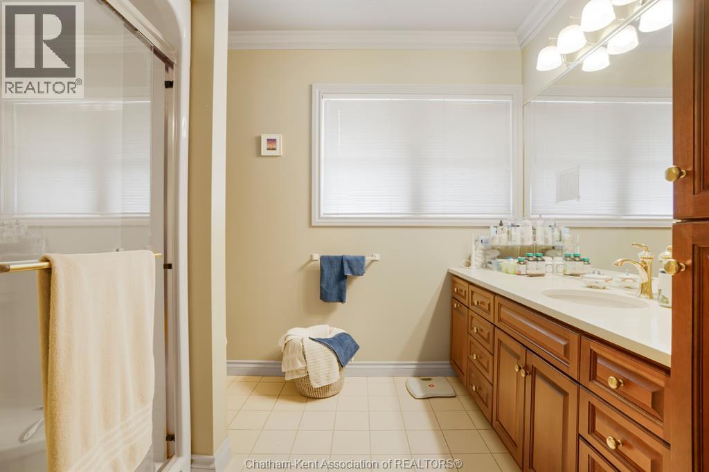 37 Gregory Drive East, Chatham, Ontario  N7L 2R2 - Photo 14 - 26021299