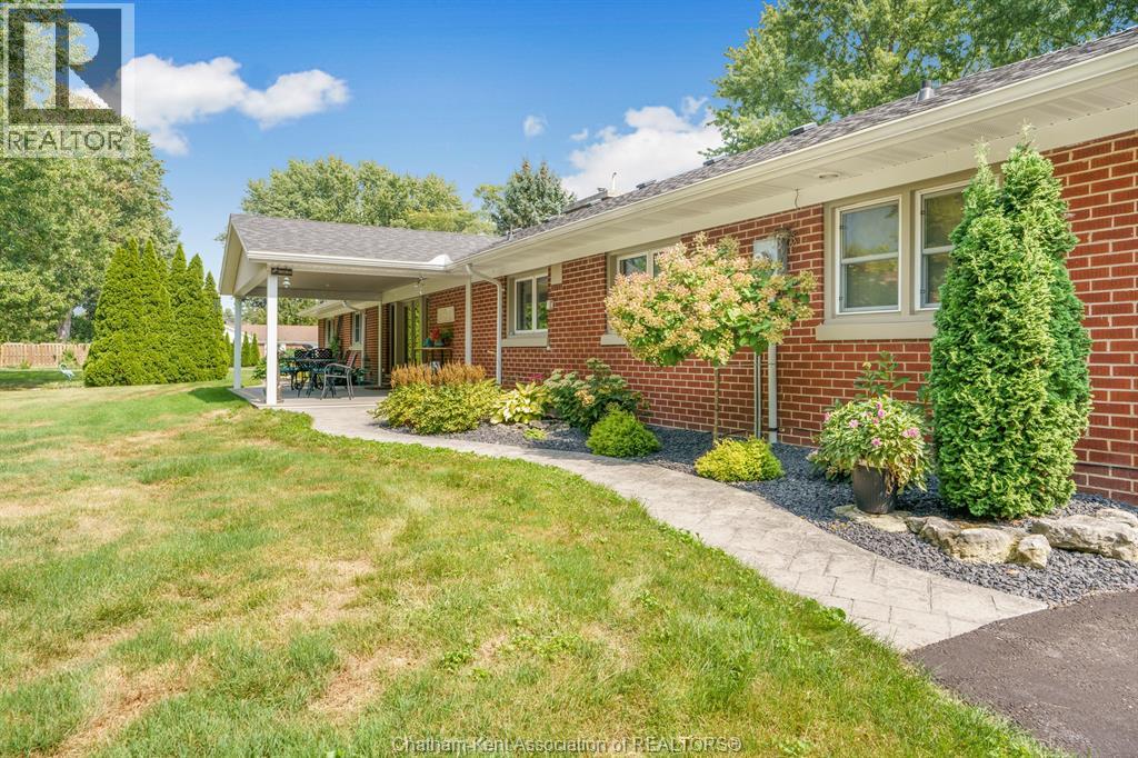 37 Gregory Drive East, Chatham, Ontario  N7L 2R2 - Photo 6 - 26021299