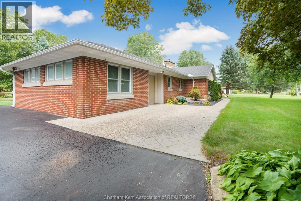 37 Gregory Drive East, Chatham, Ontario  N7L 2R2 - Photo 2 - 26021299