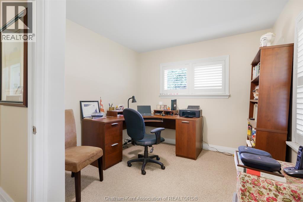 37 Gregory Drive East, Chatham, Ontario  N7L 2R2 - Photo 36 - 26021299