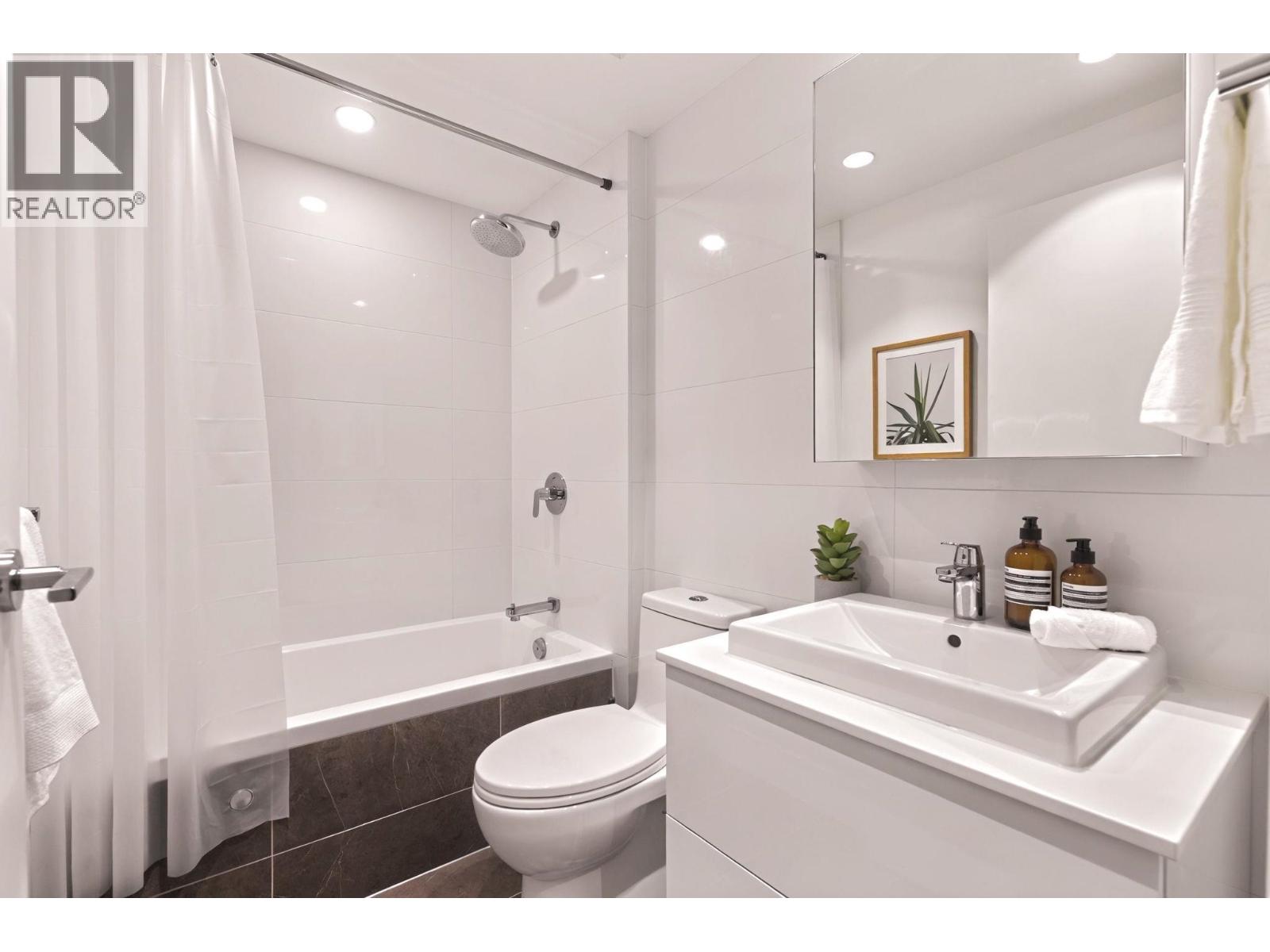 1401 1675 Lions Gate Lane, North Vancouver, British Columbia  V7P 0E3 - Photo 6 - R3080441