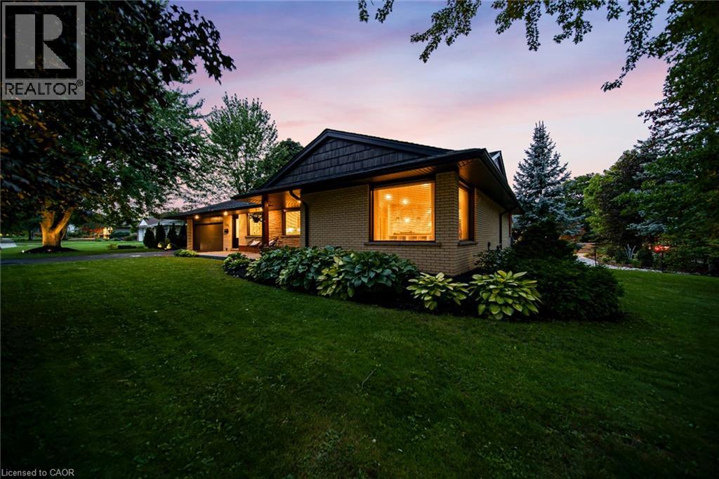 220 CLAREMONT Avenue, Kitchener, Ontario