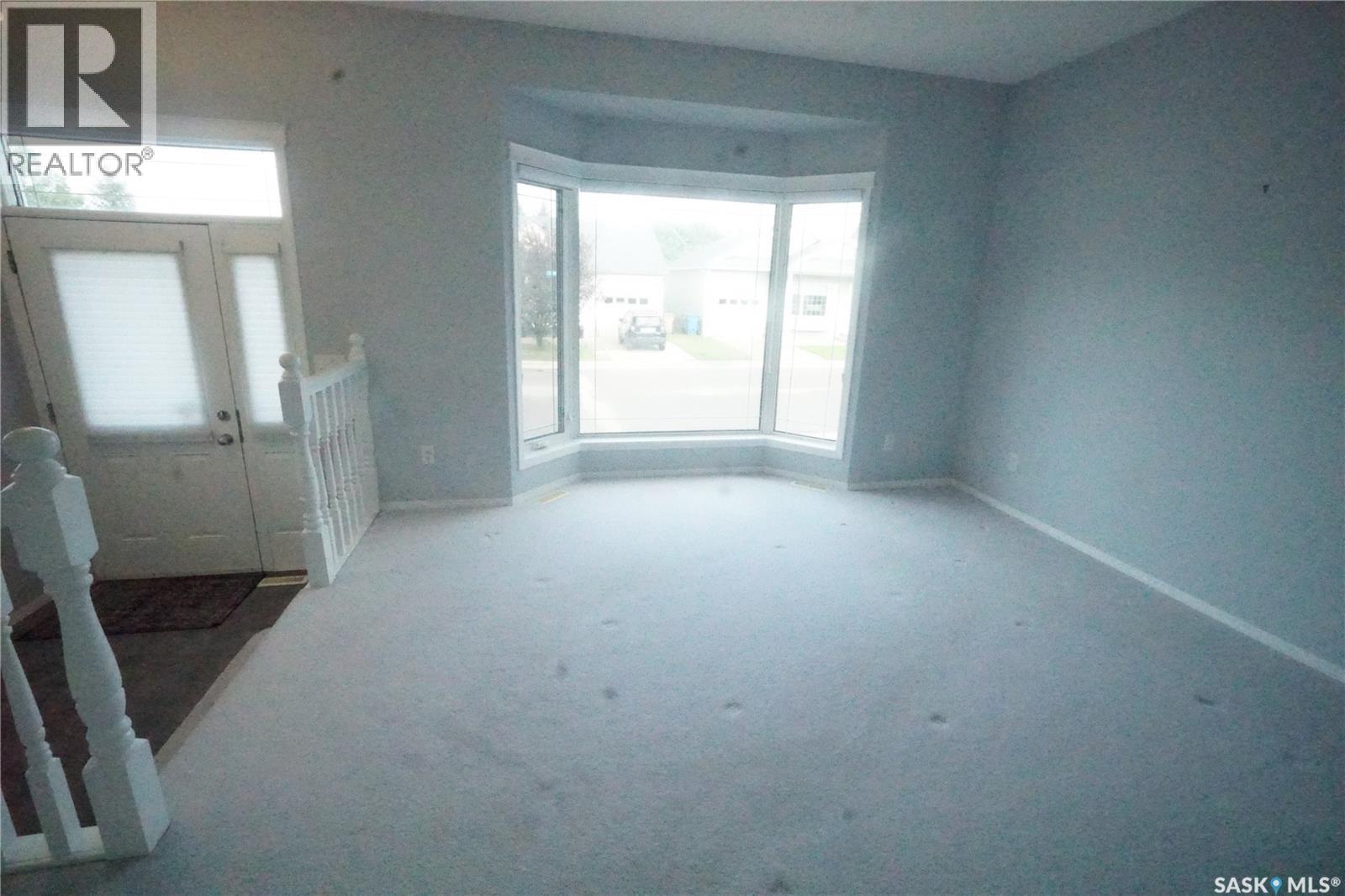 4606 Juniper Drive, Regina, Saskatchewan  S4X 4R6 - Photo 3 - SK047412