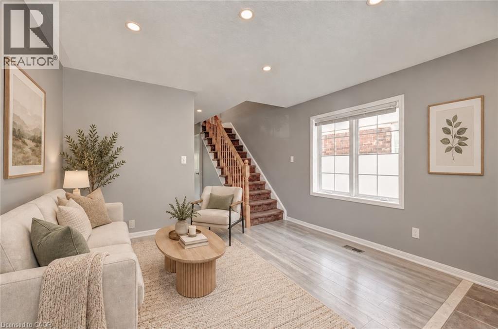 103 Blackbird Circle, Cambridge, Ontario  N3C 0A9 - Photo 3 - 40860986