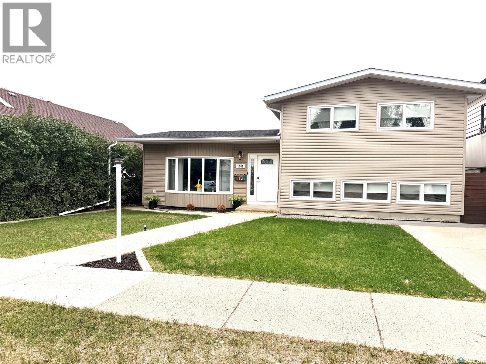 1409 2nd Street S, Estevan, Saskatchewan  S4A 0M5 - Photo 2 - SK047672