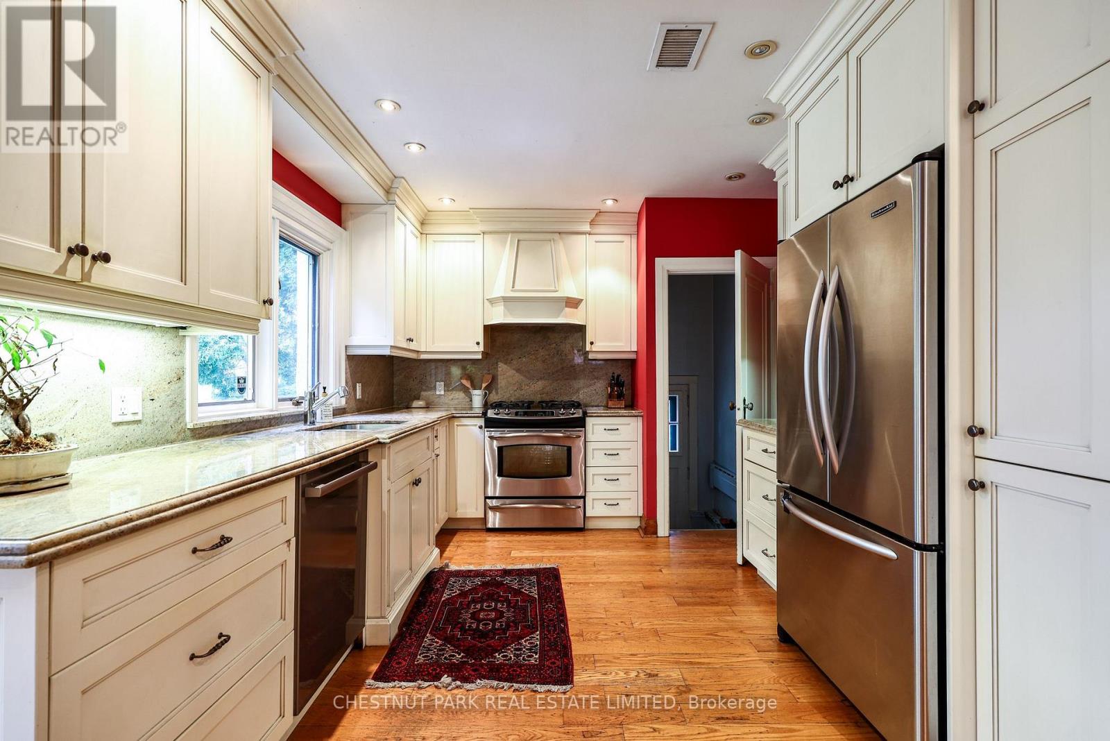 98 St. Leonards Avenue, Toronto, Ontario  M4N 1K5 - Photo 24 - C13751154