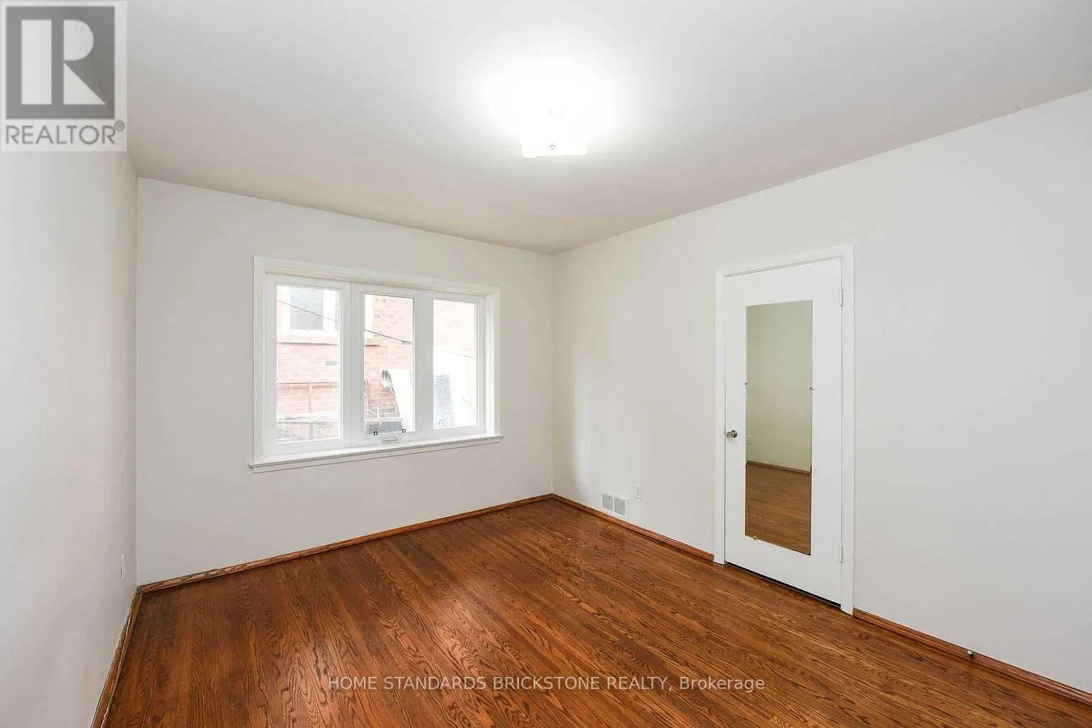 90 Centre Avenue N, Toronto, Ontario M2M 2L6 - Photo 11 - C13751160