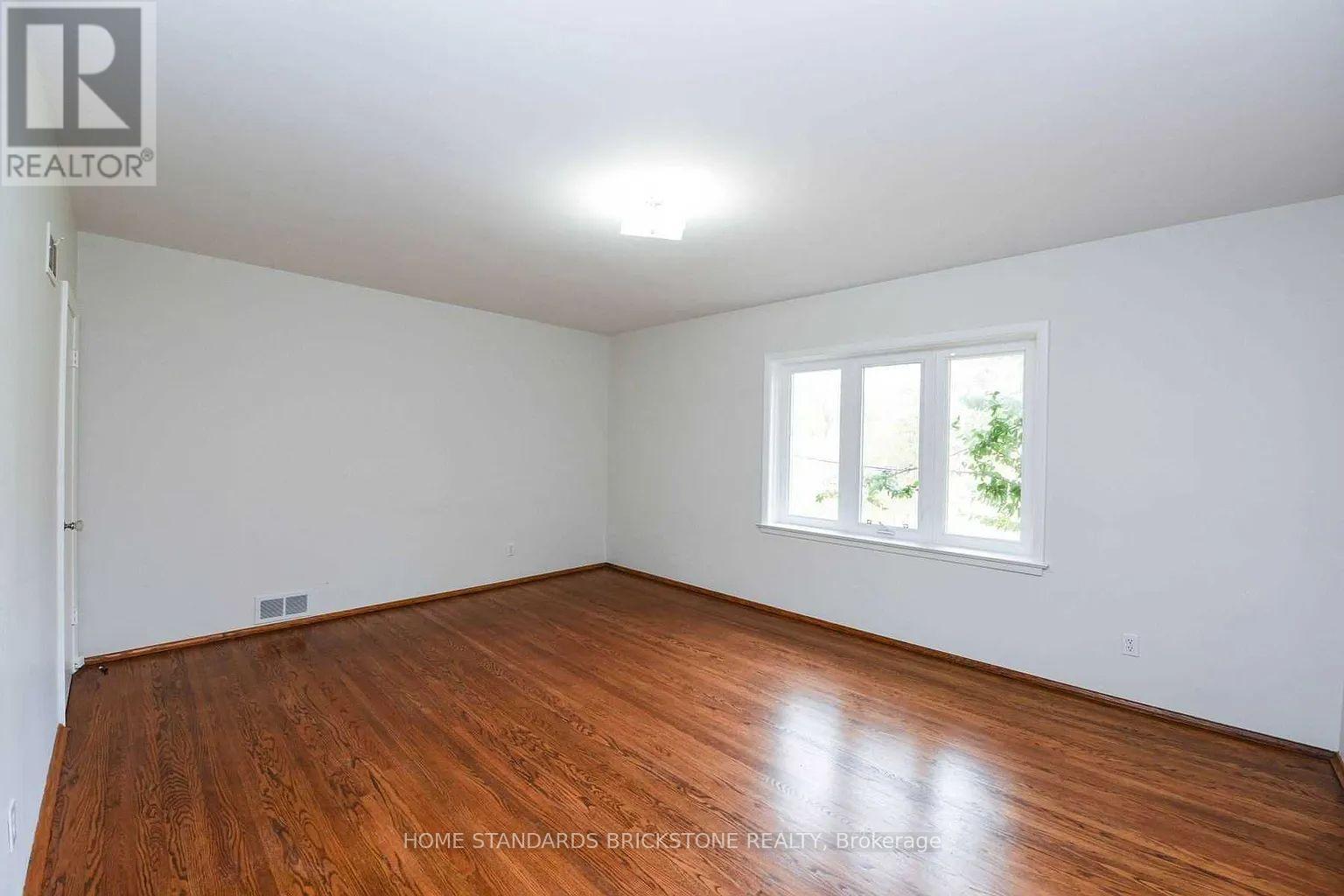90 Centre Avenue N, Toronto, Ontario M2M 2L6 - Photo 12 - C13751160