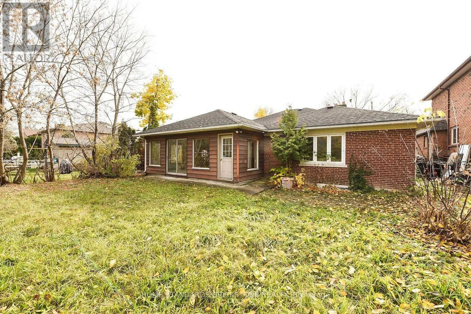 90 Centre Avenue N, Toronto, Ontario M2M 2L6 - Photo 31 - C13751160