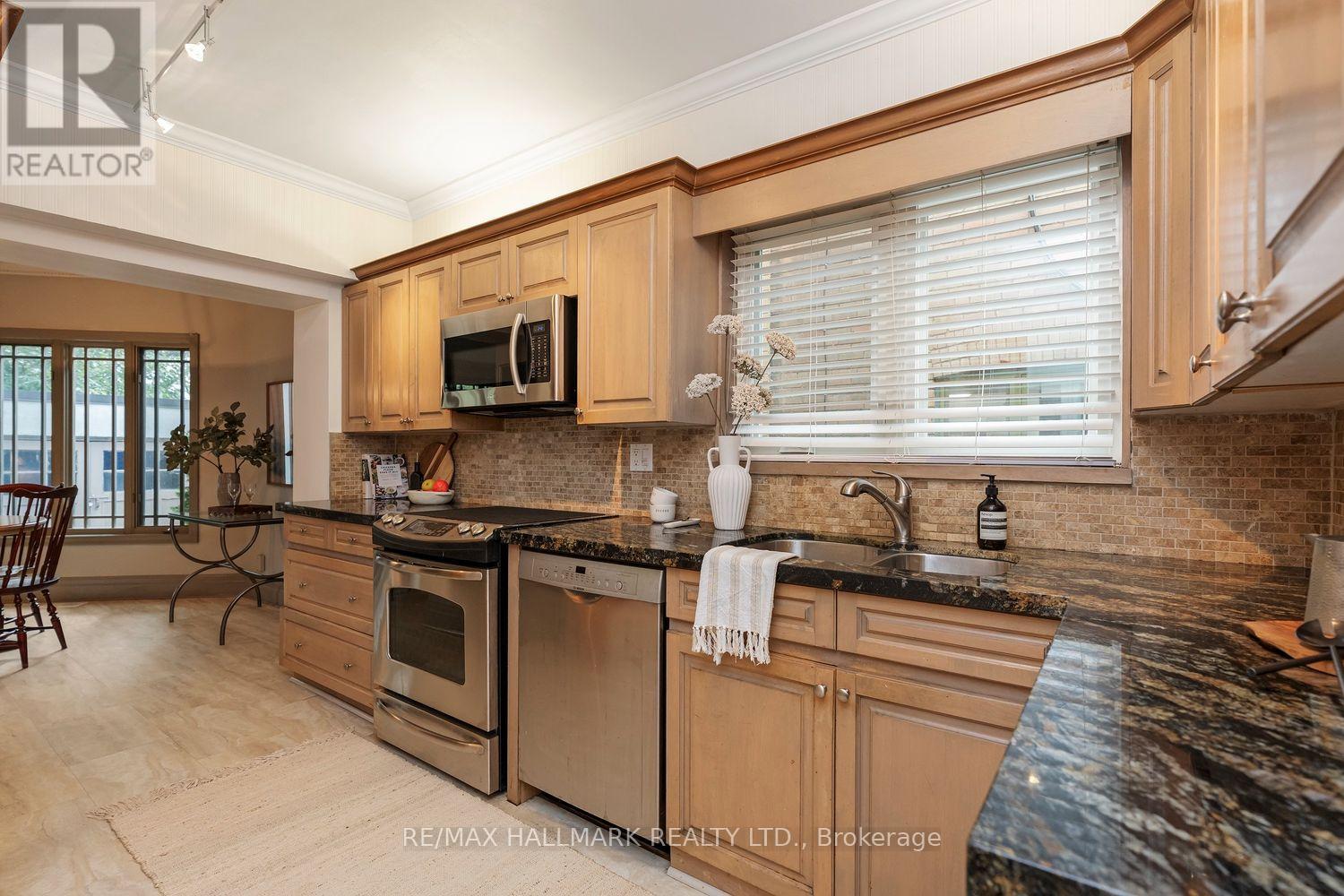 173 High Park Avenue, Toronto, Ontario  M6P 2S3 - Photo 10 - W13751152