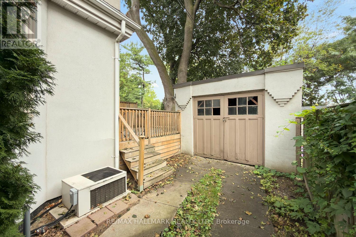 173 High Park Avenue, Toronto, Ontario  M6P 2S3 - Photo 29 - W13751152