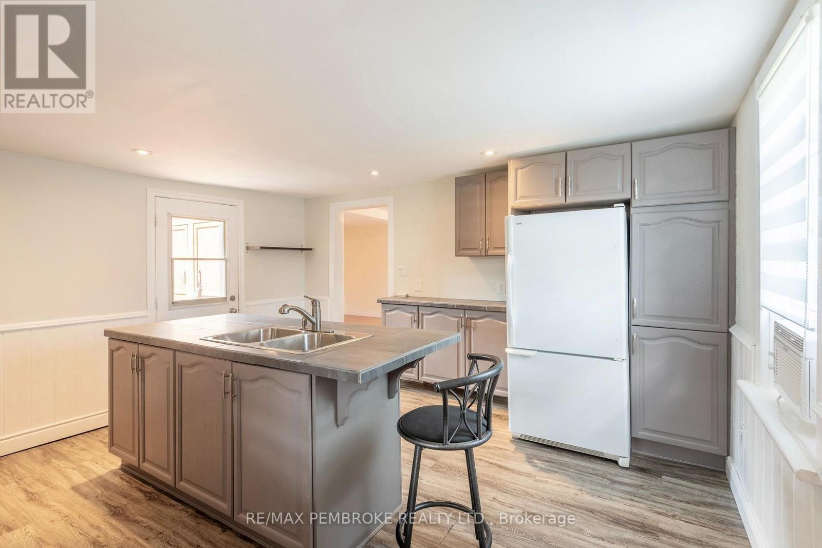 628 Perth Street, Pembroke, Ontario  K8A 6C1 - Photo 17 - X13751170