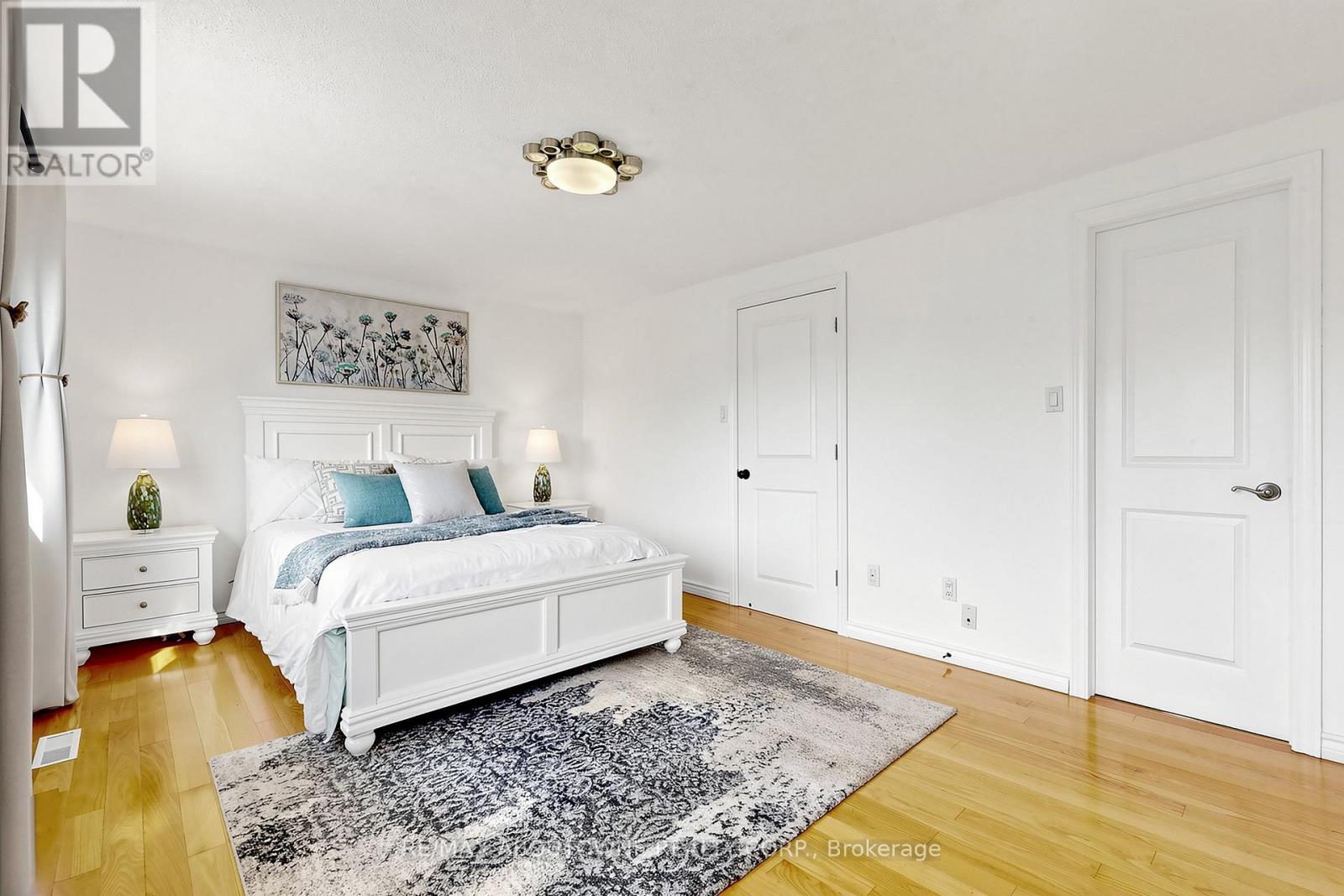 2072 Glenada Crescent, Oakville, Ontario  L6H 4M2 - Photo 16 - W13751176