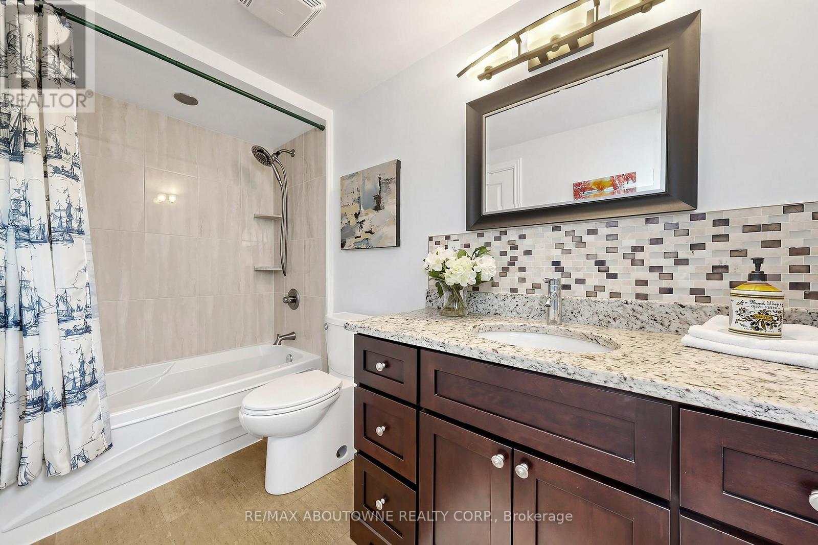 2072 Glenada Crescent, Oakville, Ontario  L6H 4M2 - Photo 23 - W13751176
