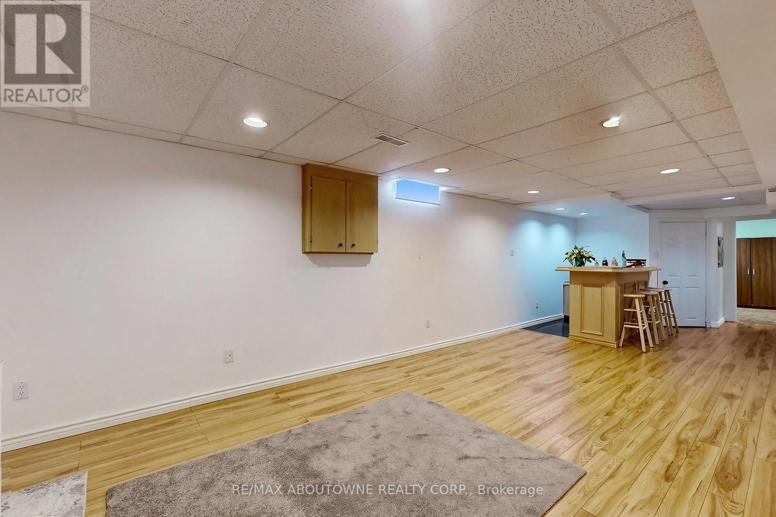 2072 Glenada Crescent, Oakville, Ontario  L6H 4M2 - Photo 24 - W13751176