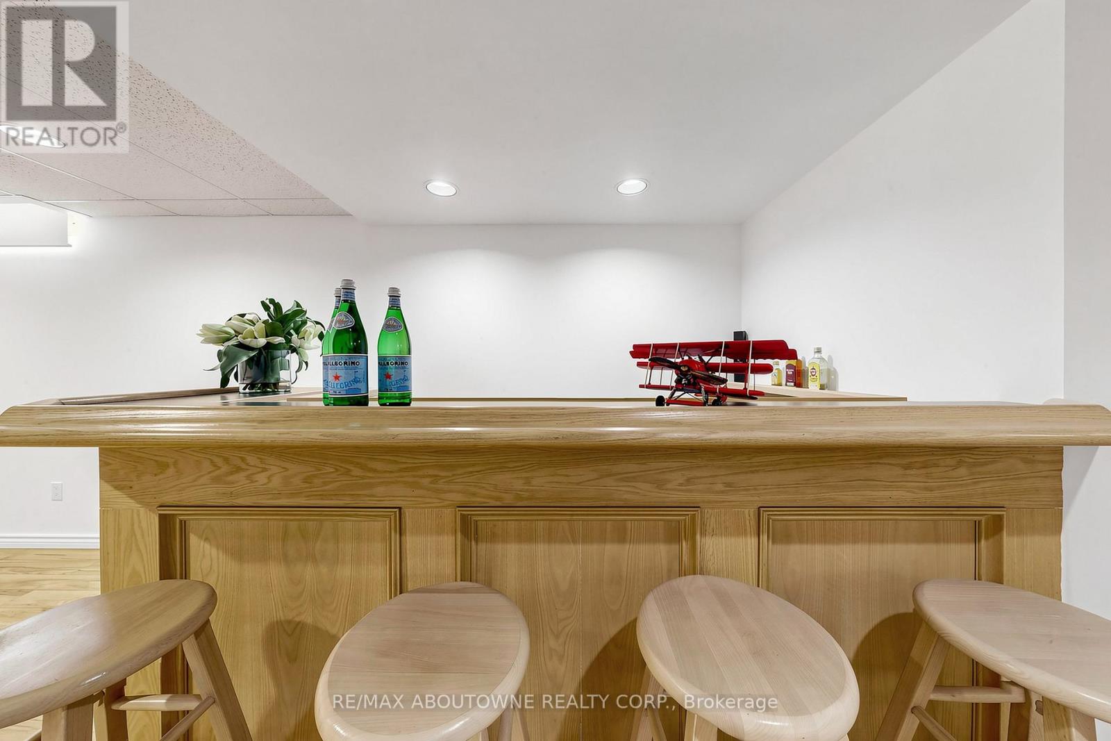 2072 Glenada Crescent, Oakville, Ontario  L6H 4M2 - Photo 25 - W13751176