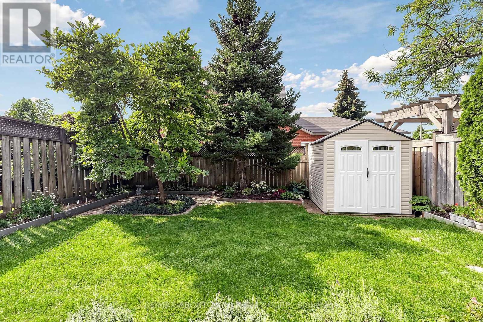 2072 Glenada Crescent, Oakville, Ontario  L6H 4M2 - Photo 29 - W13751176