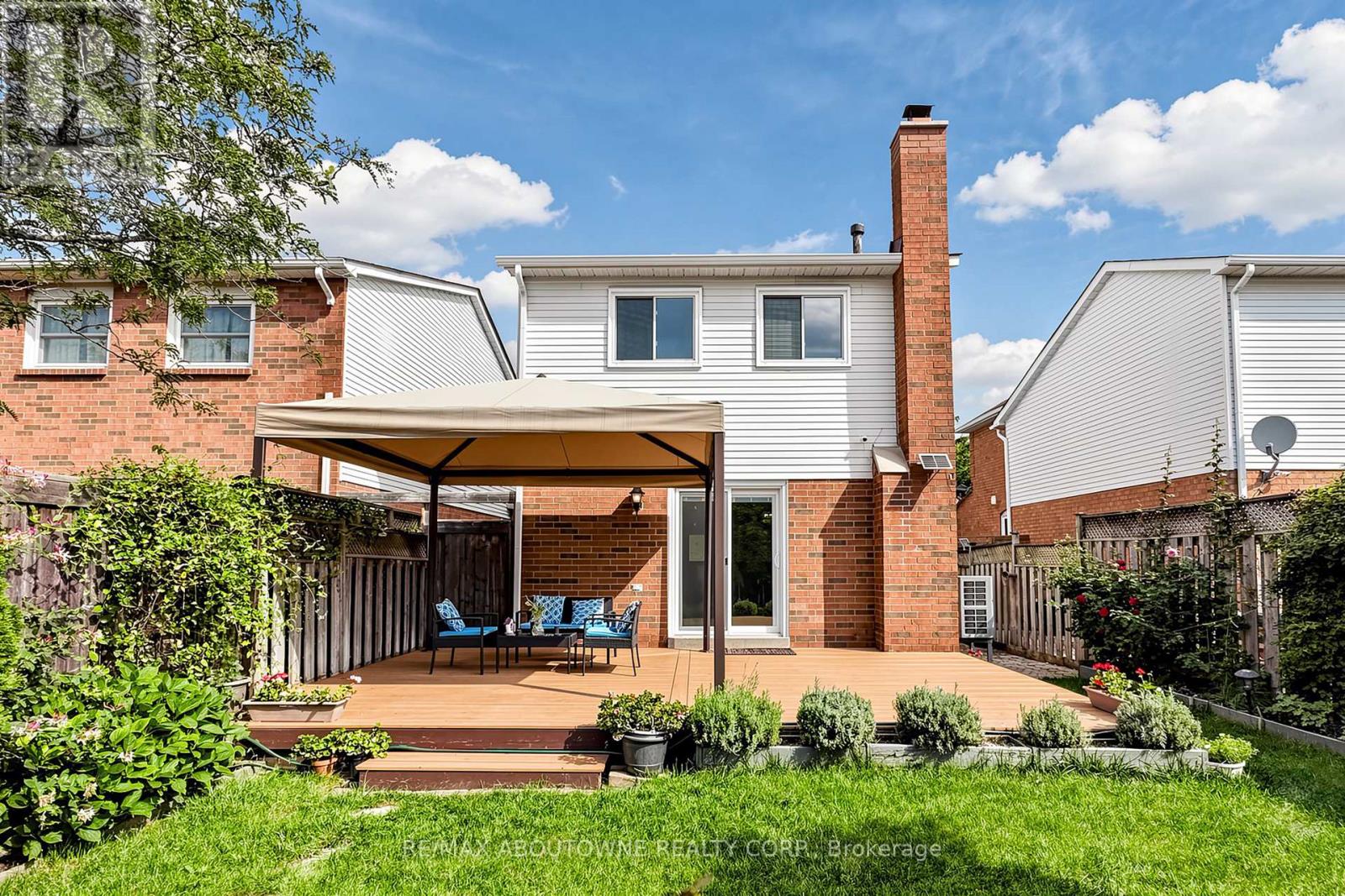 2072 Glenada Crescent, Oakville, Ontario  L6H 4M2 - Photo 30 - W13751176