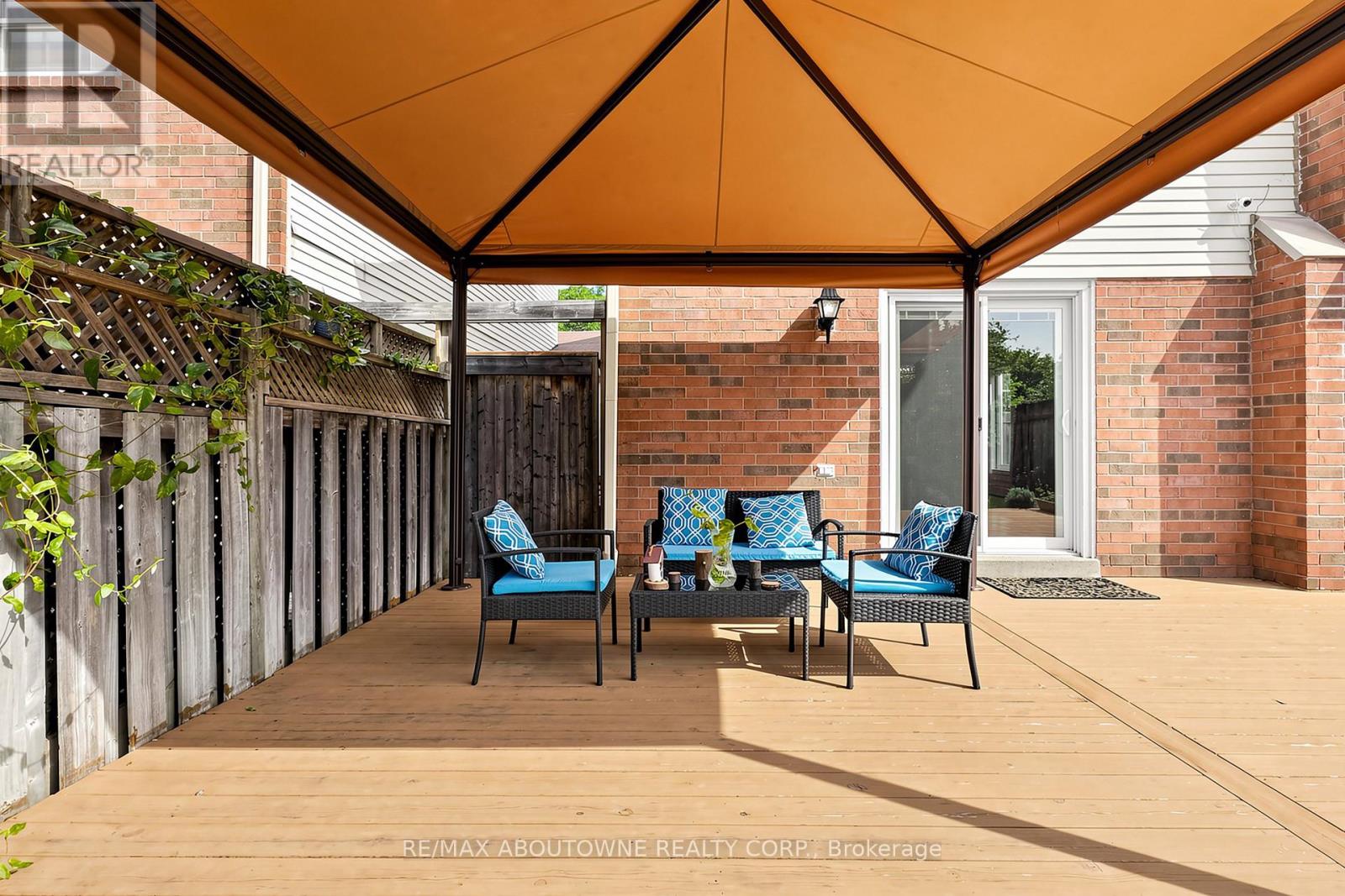 2072 Glenada Crescent, Oakville, Ontario  L6H 4M2 - Photo 31 - W13751176