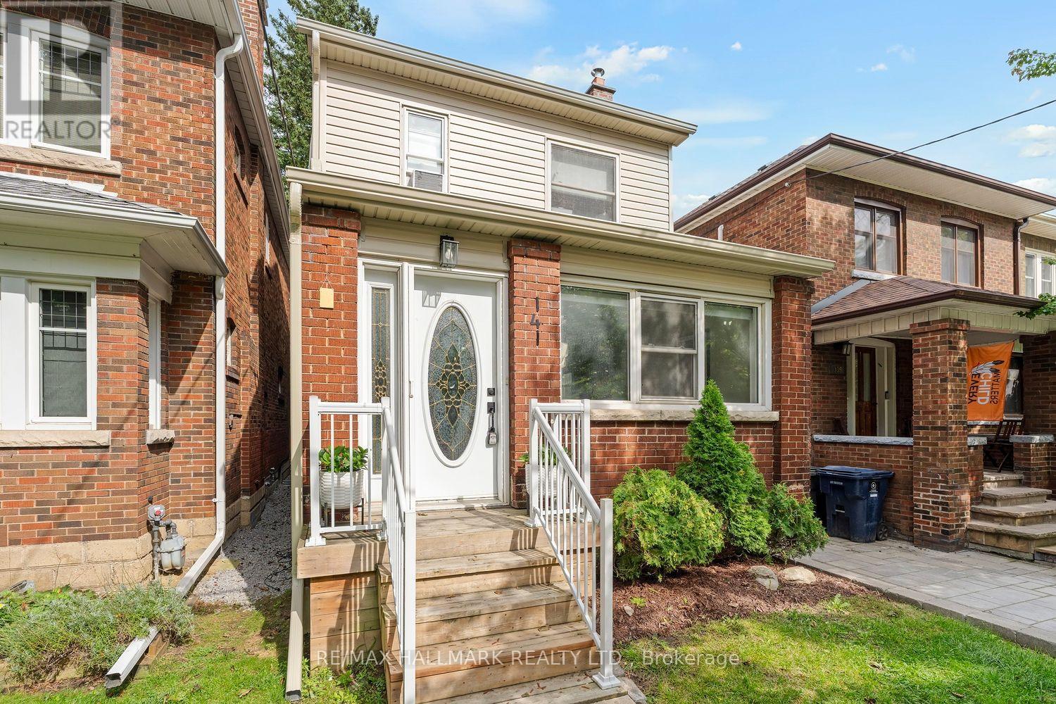 141 HUMBERCREST BOULEVARD, Toronto, Ontario