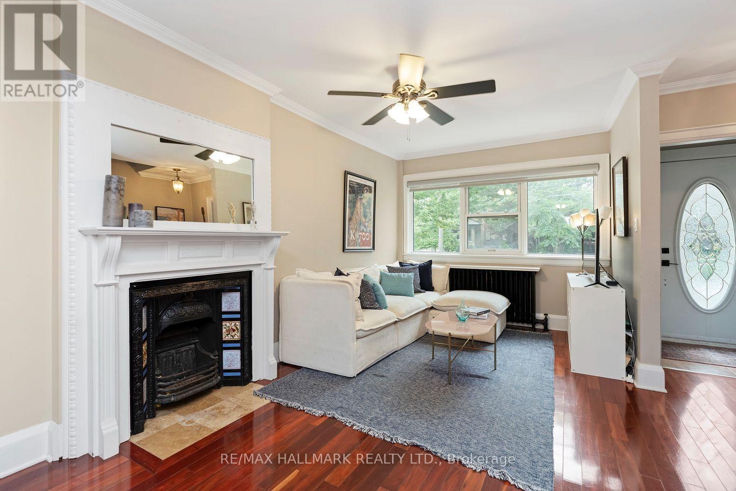 141 Humbercrest Boulevard, Toronto, Ontario  M6S 4L4 - Photo 4 - W13751184