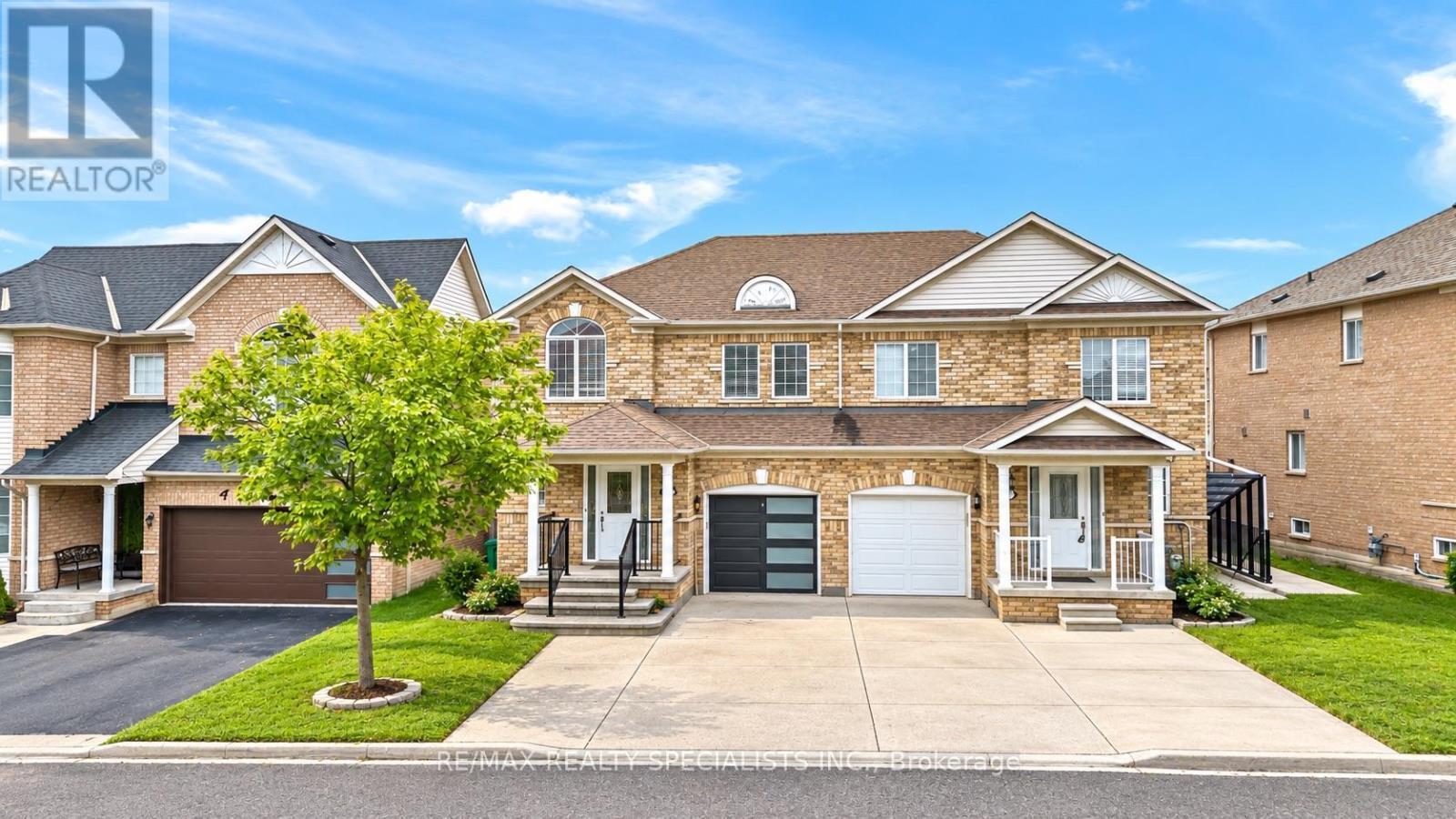 6 TOPIARY LANE, Brampton, Ontario