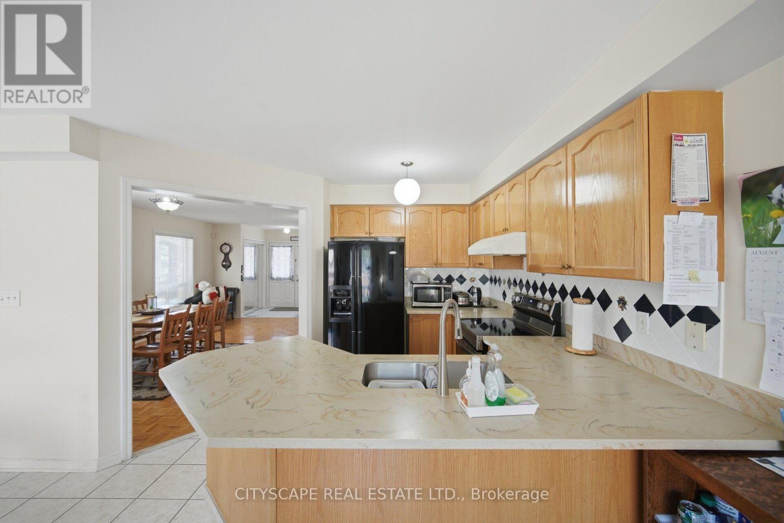 221 Richvale Drive S, Brampton, Ontario  L6Z 4W2 - Photo 13 - W13751210
