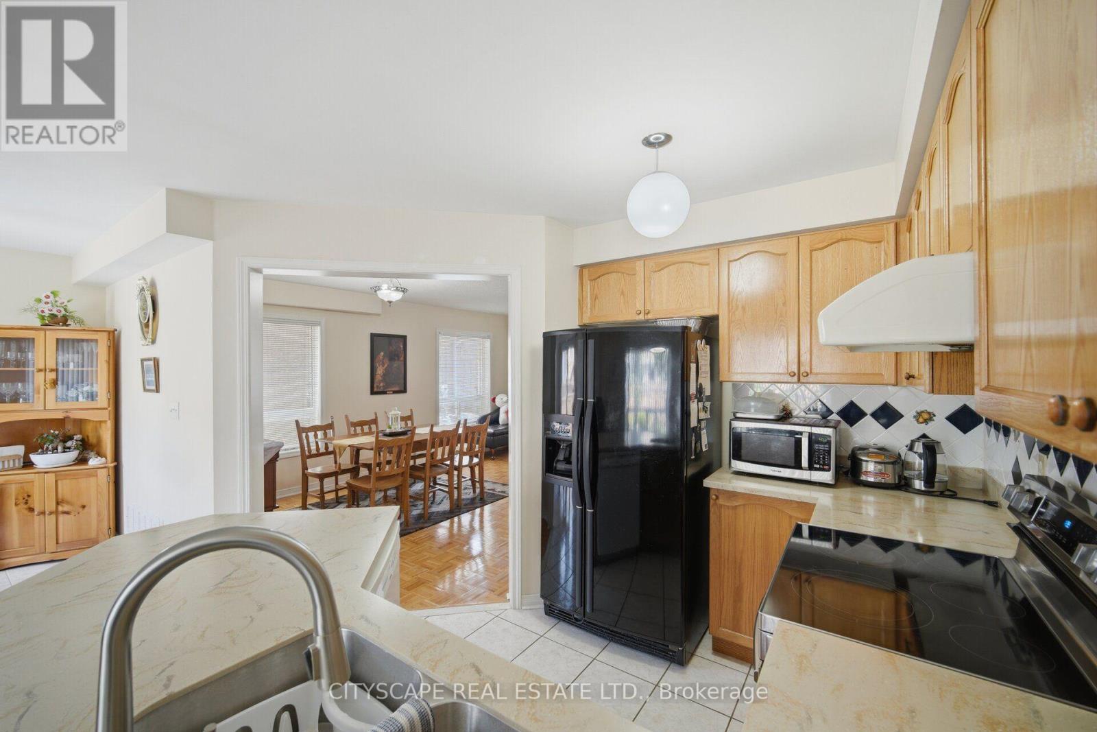 221 Richvale Drive S, Brampton, Ontario  L6Z 4W2 - Photo 14 - W13751210