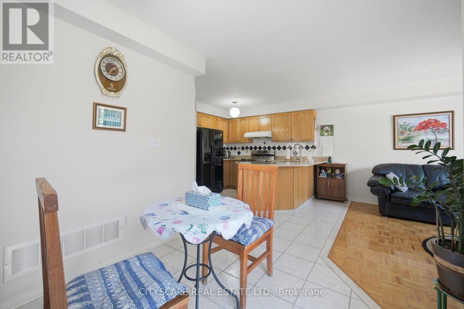 221 Richvale Drive S, Brampton, Ontario  L6Z 4W2 - Photo 17 - W13751210