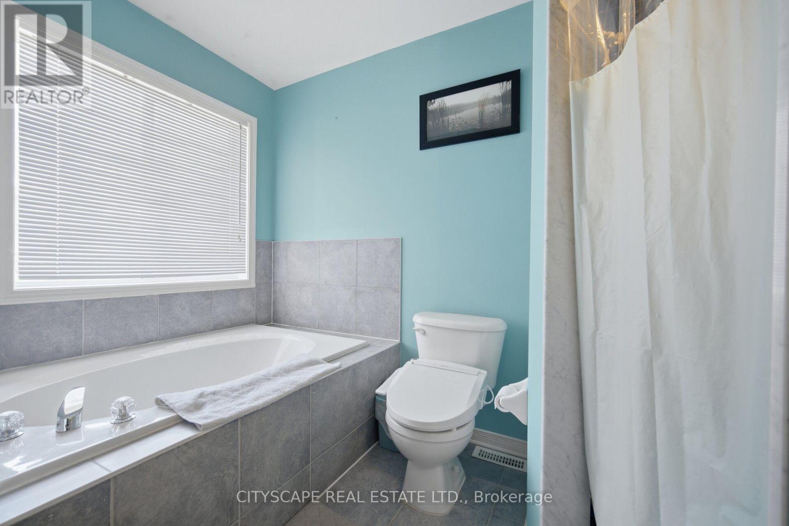 221 Richvale Drive S, Brampton, Ontario  L6Z 4W2 - Photo 30 - W13751210
