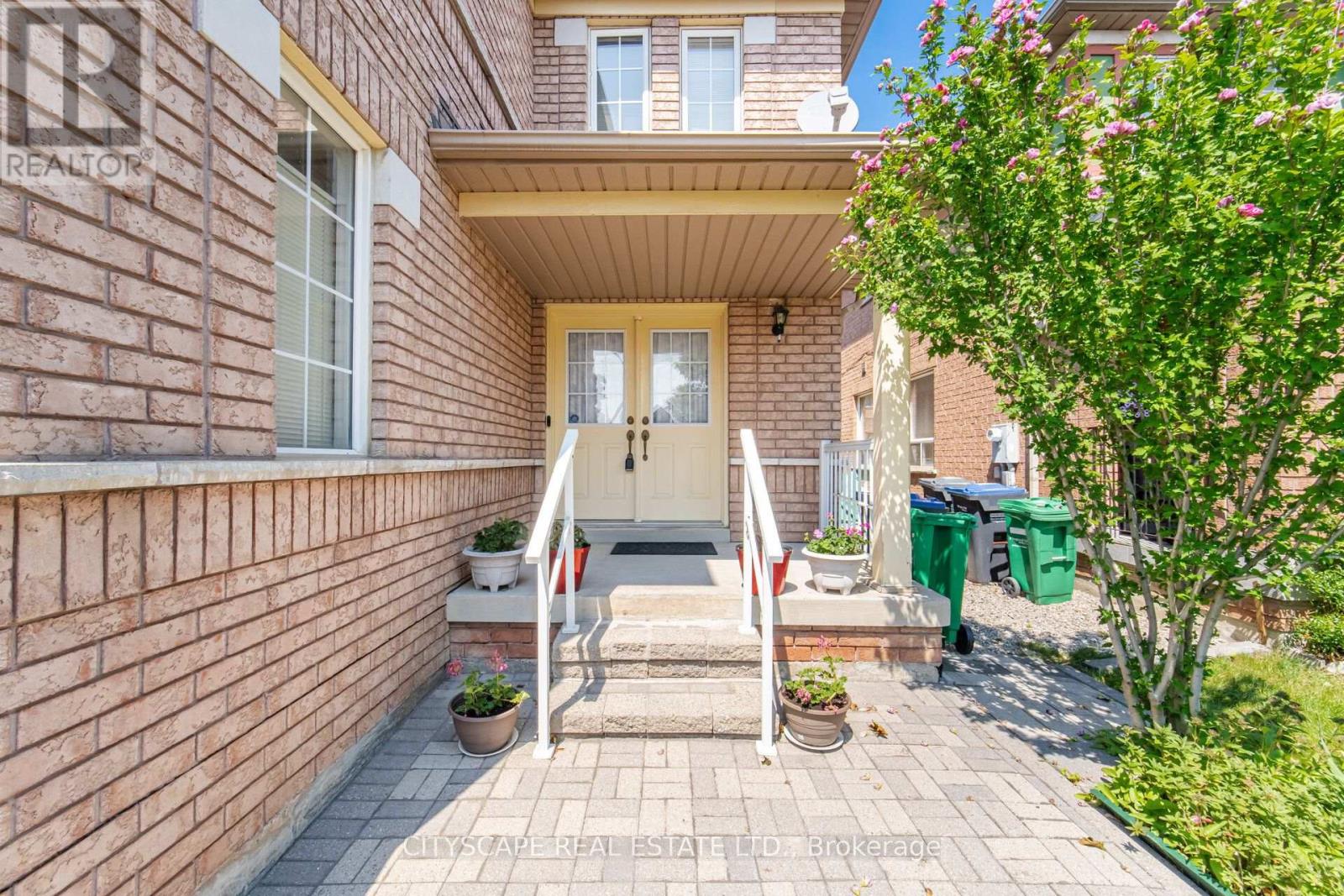 221 Richvale Drive S, Brampton, Ontario  L6Z 4W2 - Photo 6 - W13751210