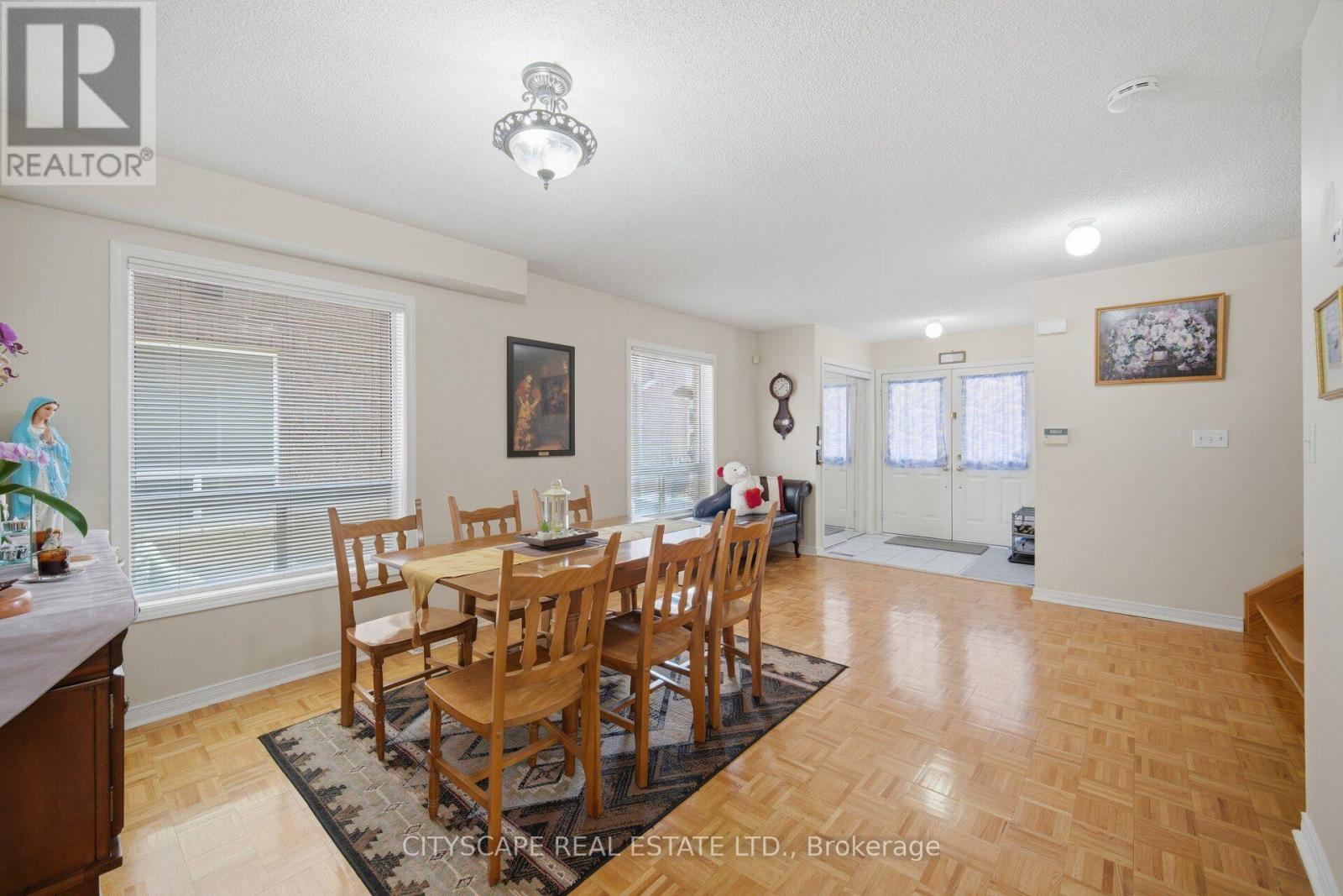 221 Richvale Drive S, Brampton, Ontario  L6Z 4W2 - Photo 9 - W13751210