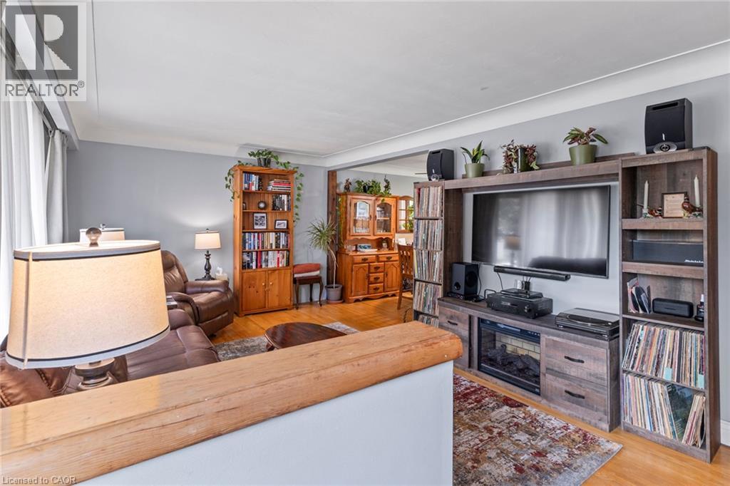 15 Collier Crescent, Hamilton, Ontario  L9C 3S7 - Photo 6 - 40859343