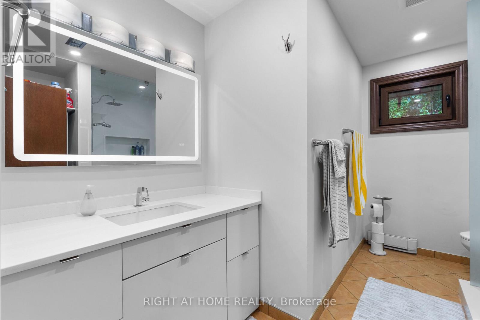 Upper - 1101 Brimley Road, Toronto, Ontario  M1P 3E8 - Photo 21 - E13751226