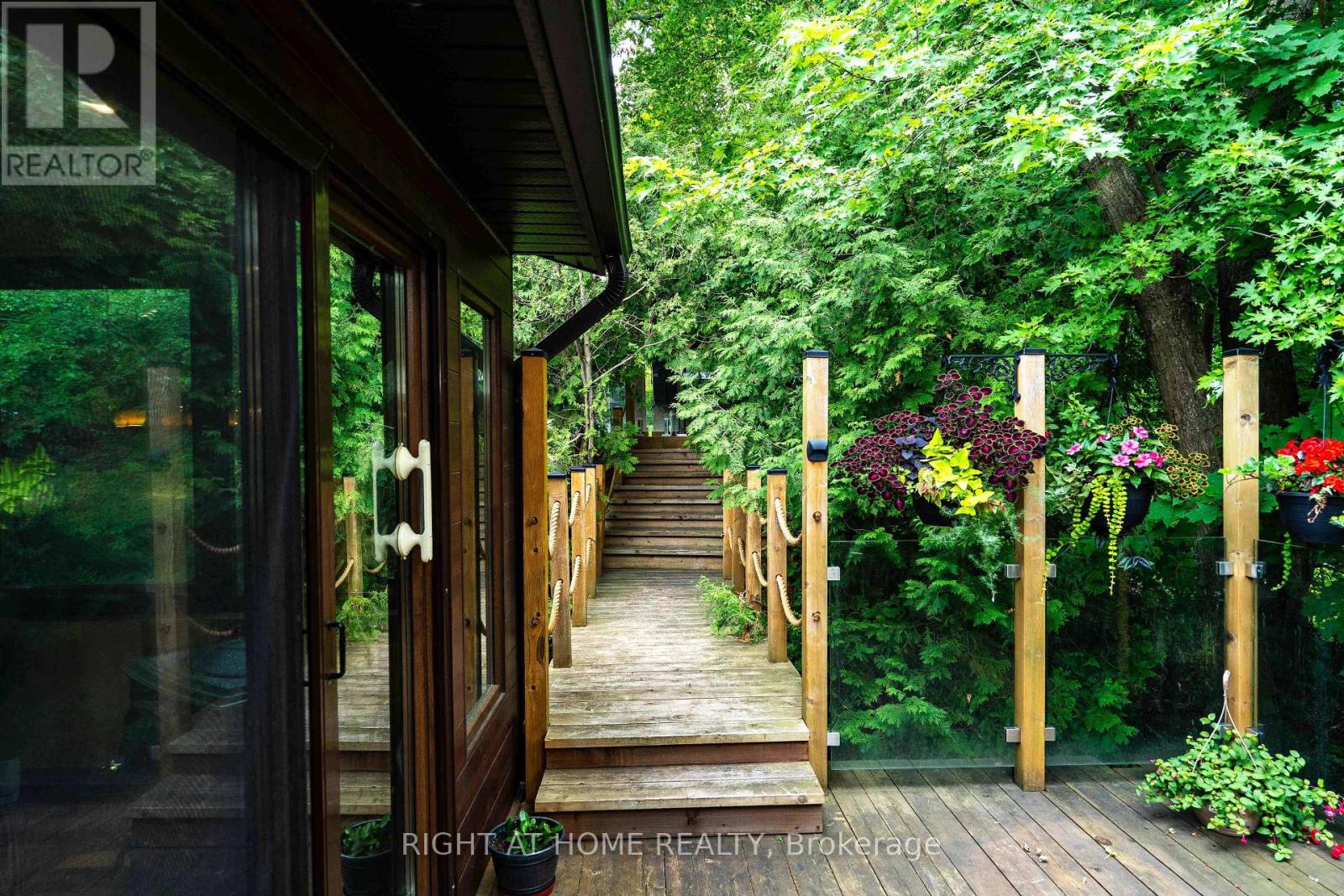 Upper - 1101 Brimley Road, Toronto, Ontario  M1P 3E8 - Photo 26 - E13751226