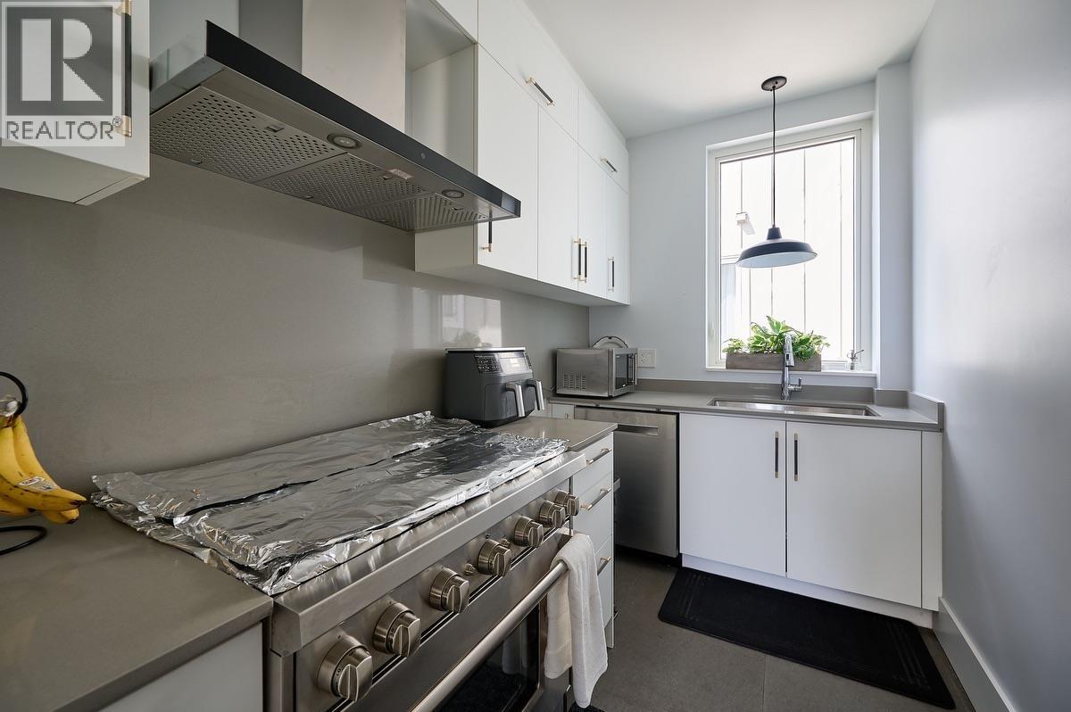449 E 15th Street, North Vancouver, British Columbia  V7L 2R9 - Photo 11 - R3162021